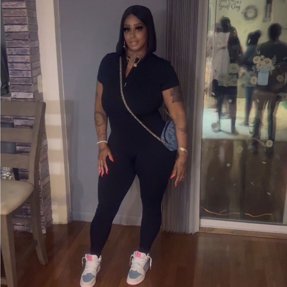 Meet your Posher, Nikkie - Picture 1 of 5